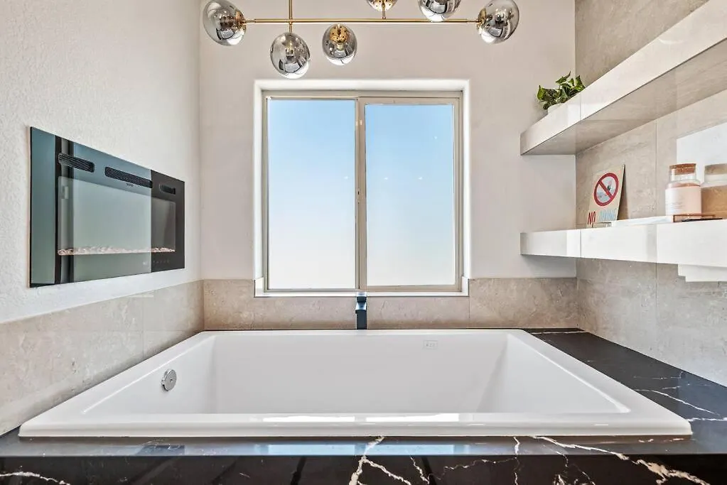 Ultimate Family Getaway W Heated Pool & Themed Rooms Σκότσντεϊλ 0*,  Ηνωμένες Πολιτείες της Αμερικής